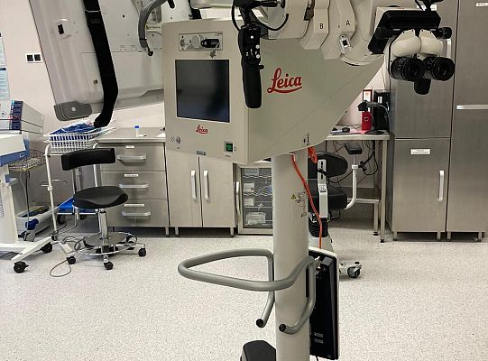 Mikroskop operacyjny