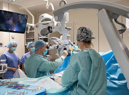 Mikroskop operacyjny