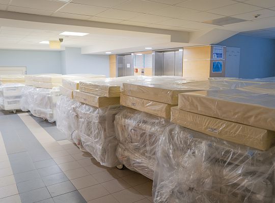 Nowe, wygodne, komfortowe, ułatwiające pielęgnację i leczenie pacjenta-łóżka dla pacjentów onkologicznych!